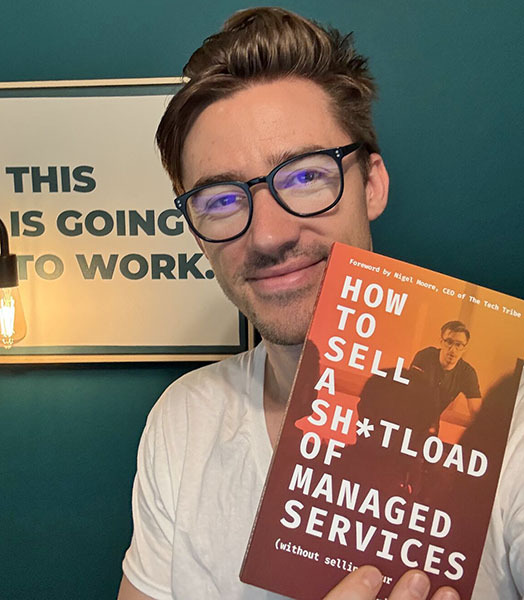 Holding Book SM Holding Book SM